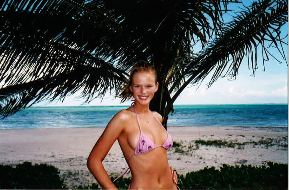 anne-v-2005-rookie-bts-8.jpg